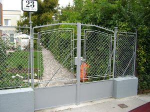 Tore und Türen aus Metall oder Stahl